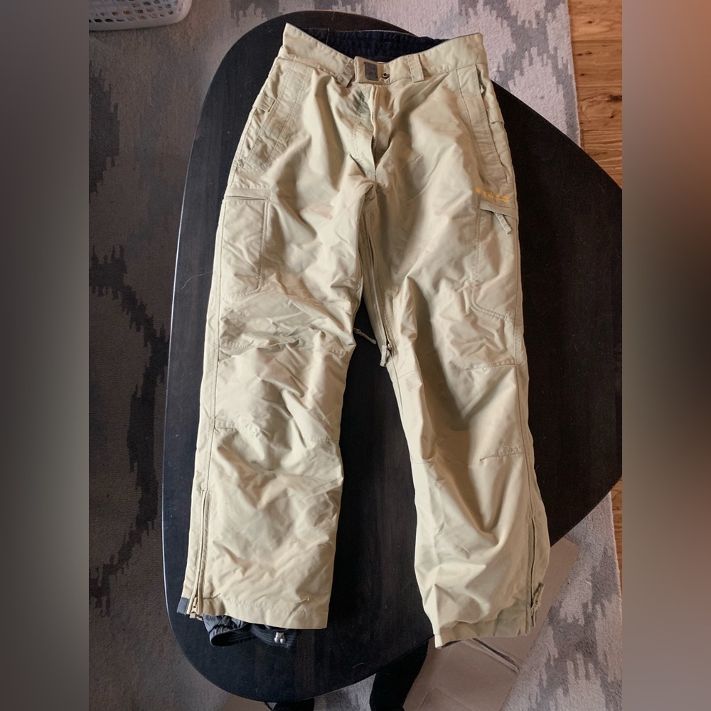 Snowboarding pants